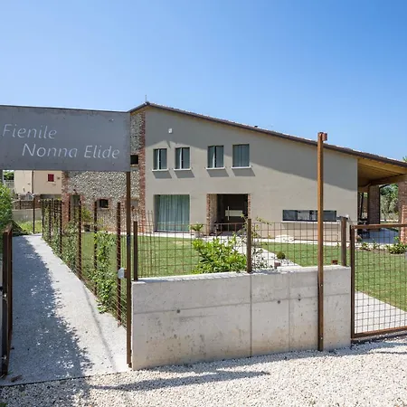 招待所 Fienile Nonna Elide Altivole (Treviso)